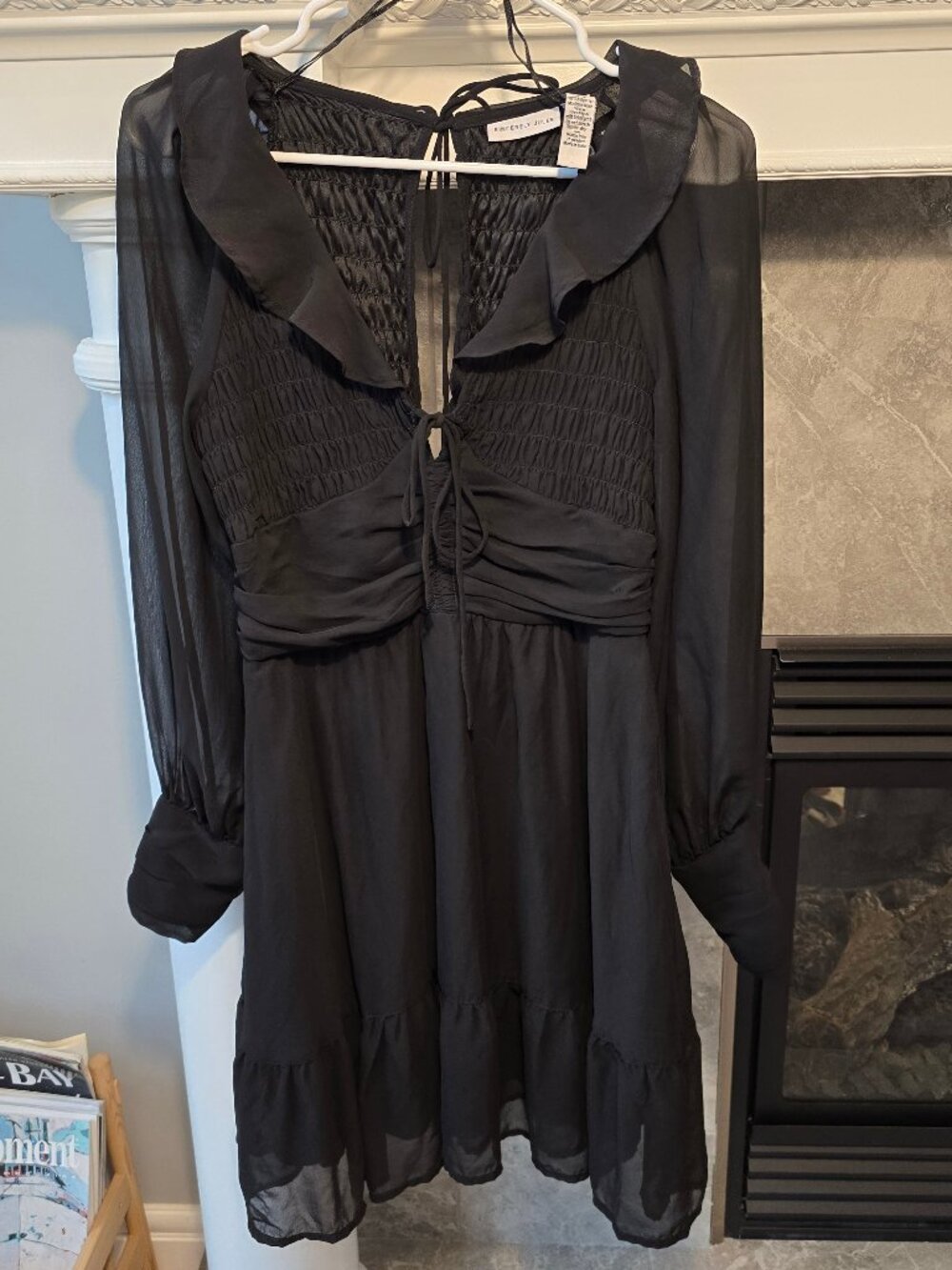 Sincerely Jules Black Smocked Chiffon Long Sleeve Mini Dress - Size M